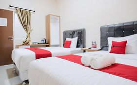 Reddoorz Plus At Permata Guesthouse Lampung